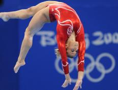 开云体育登录-跨界风暴，火箭篮球压制深圳，伦纳德足球英超称雄