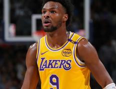 开云体育中国-雄鹿力克热火，保持不败势头的简单介绍