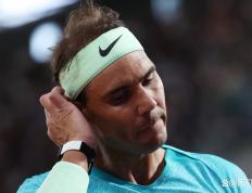 开云体育官方网站-英国网球队爆冷意大利网球队，纳达尔完成帽子戏法