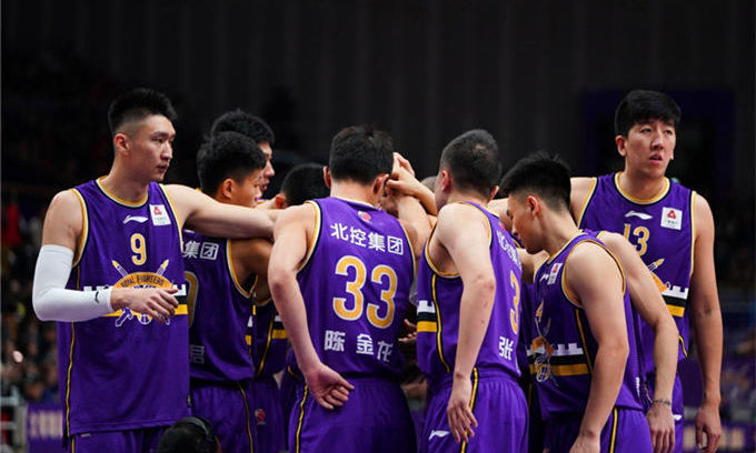 开云体育入口-主场大胜强手，继续保持领先位置