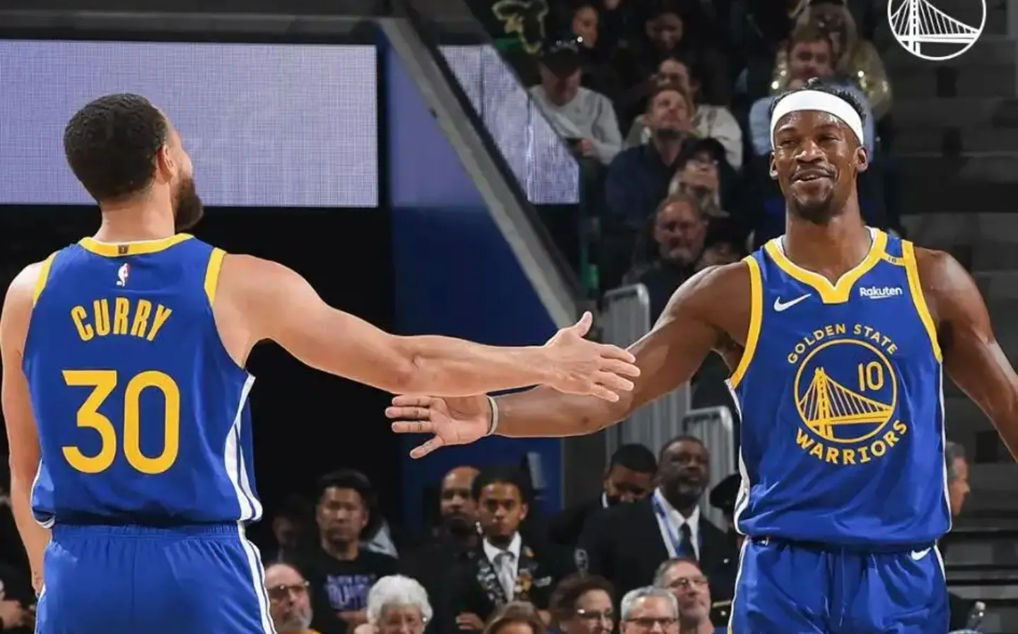 开云体育-勇士遭遇两连败，勒布朗三双领军