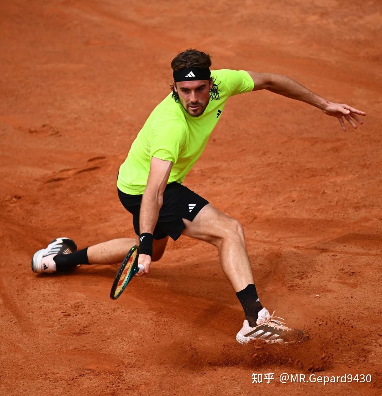 开云官网-法网碾压年终总决赛,西西帕斯统治全场