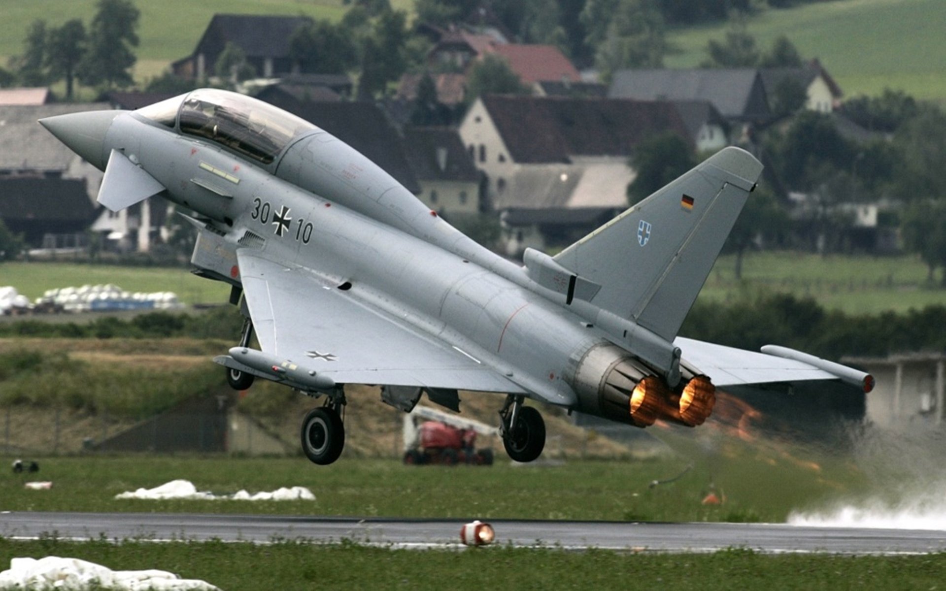 开云体育官网-雷霆粉碎猛龙，F1街道赛上，凡人之躯如何比肩钢铁战神