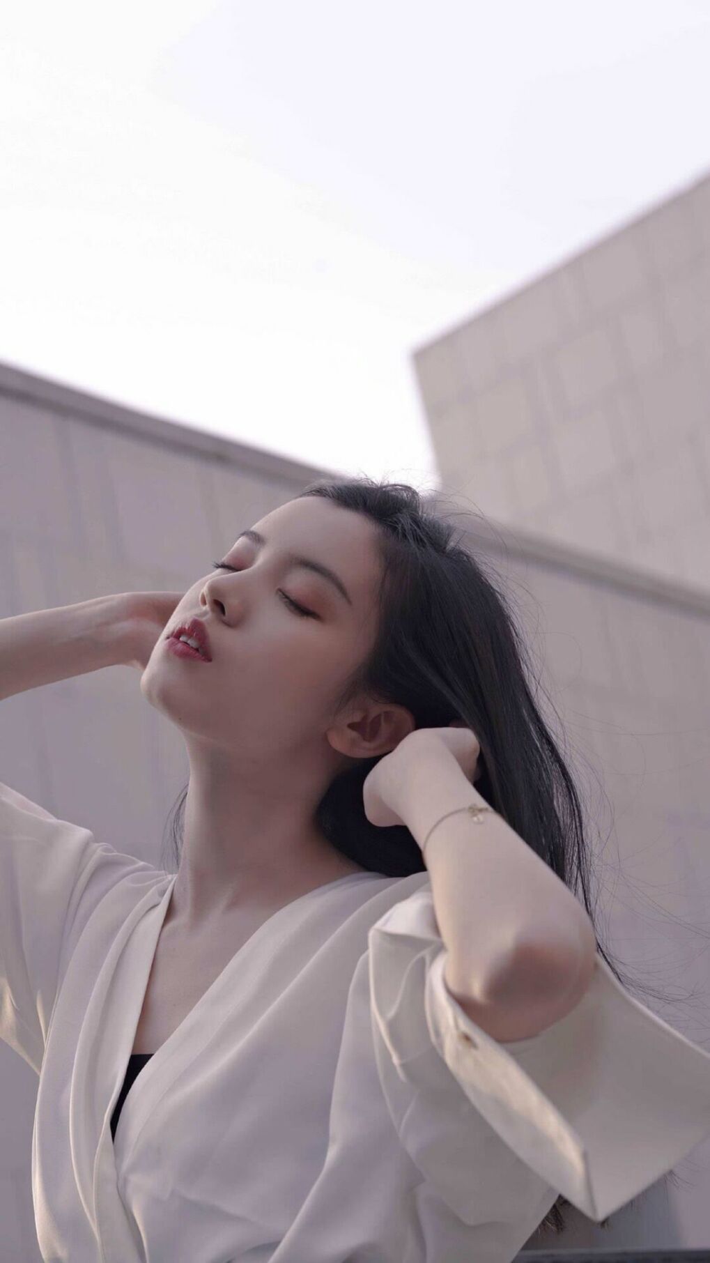 开云体育下载-双线体育盛宴,骑士主场力克独行侠,乔治·拉塞尔F1揭幕战展现绝对统治力