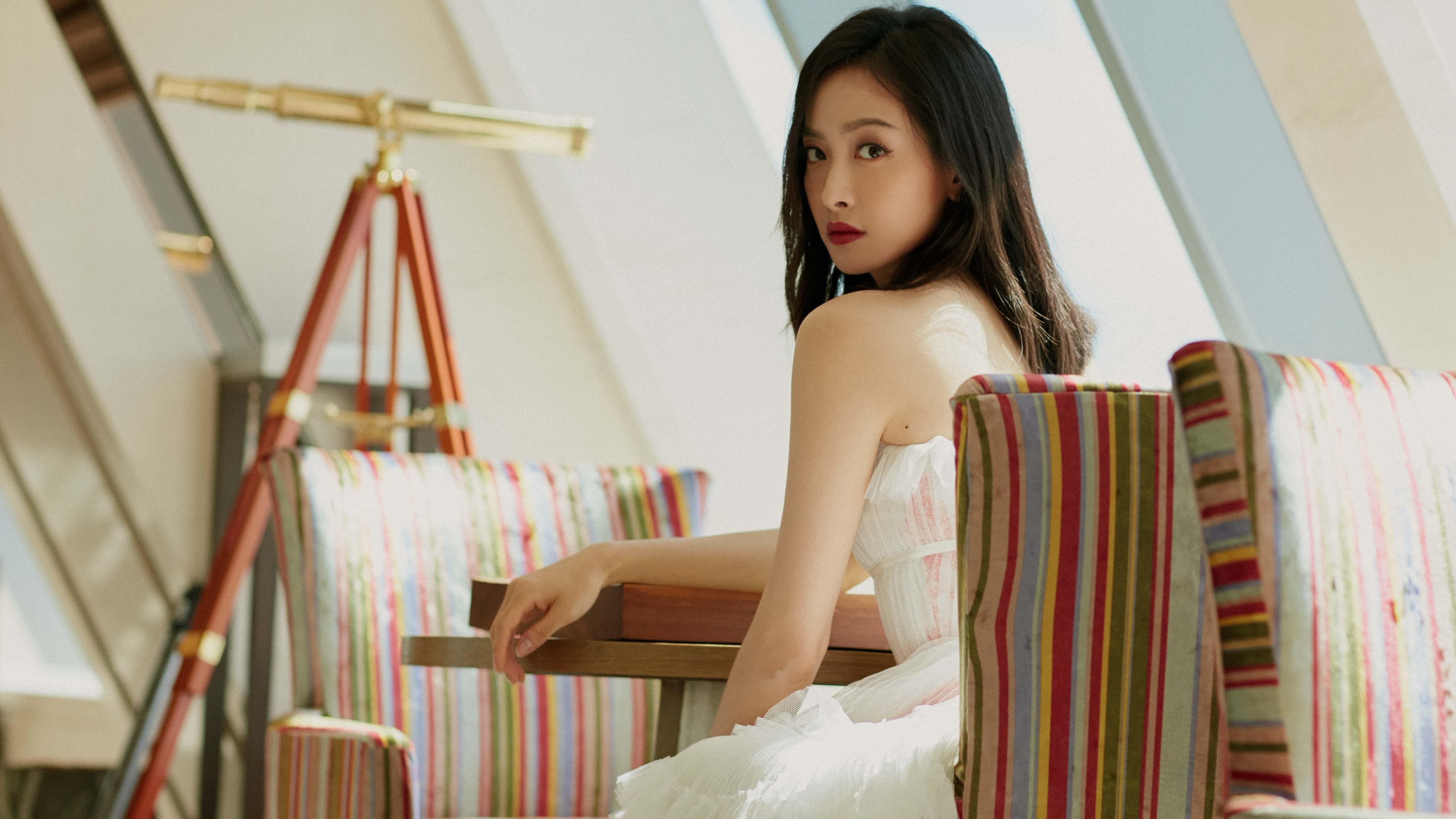 开云体育-狂飙与涅槃，马克西的成人礼，照亮费城季后赛之夜