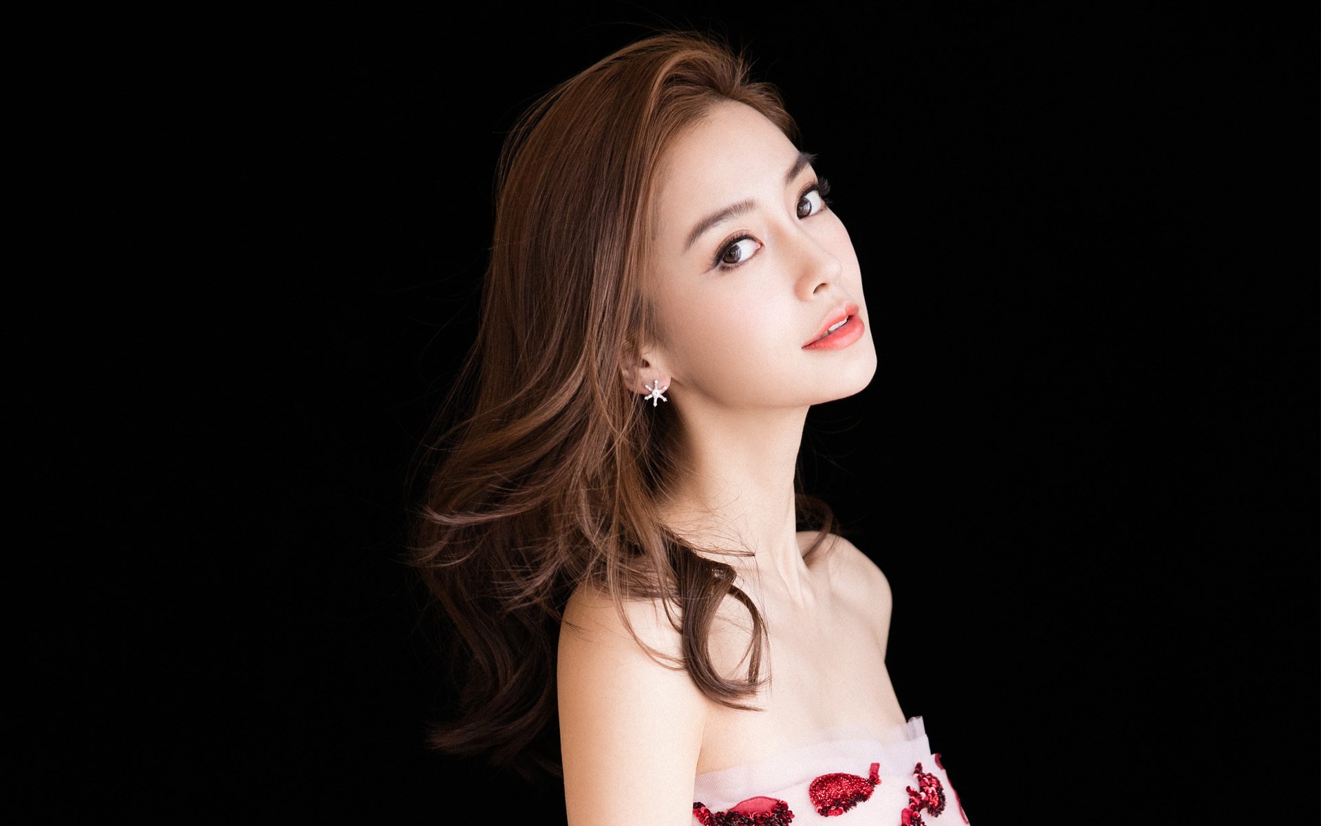 开云体育中国-破茧成蝶!马丁内利引爆全场,巴拉圭战术完胜摩洛哥